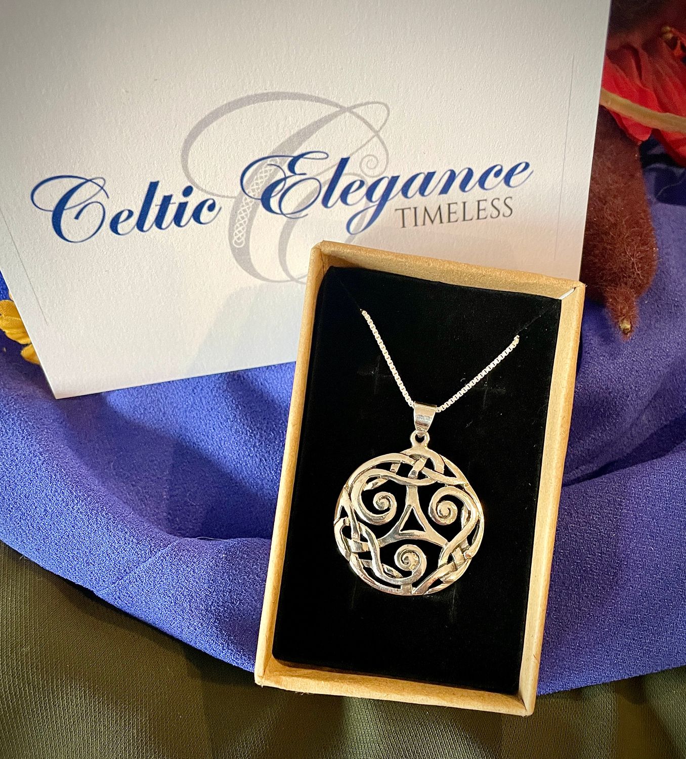 Unique sterling silver Celtic knotwork pendant, handcrafted to celebrate Irish heritage and culture, by Celtic Elegance. 